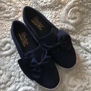 Sketchers Active Avenue Navy Shoes Size 8